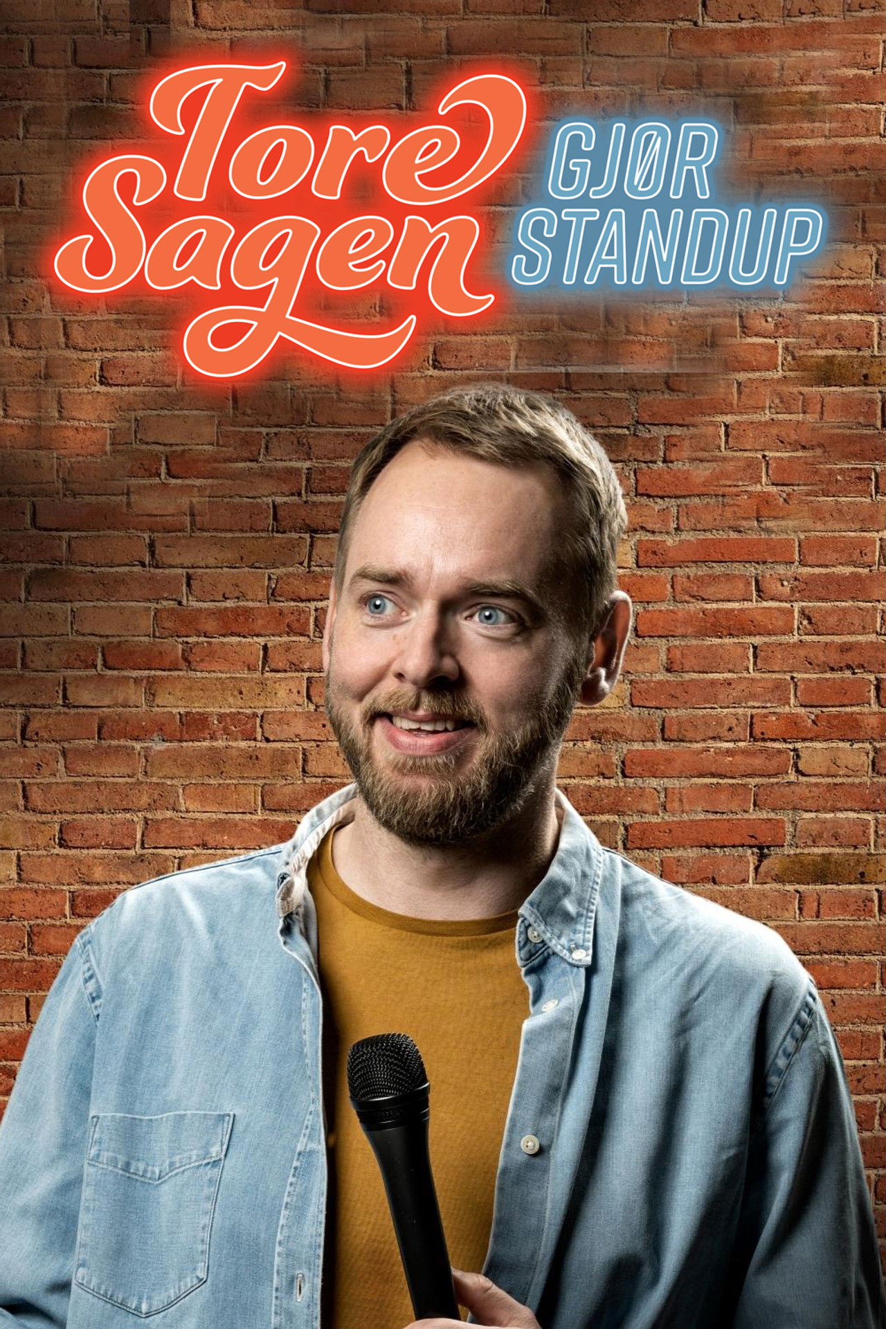 Tore Sagen gjør standup Backdrop