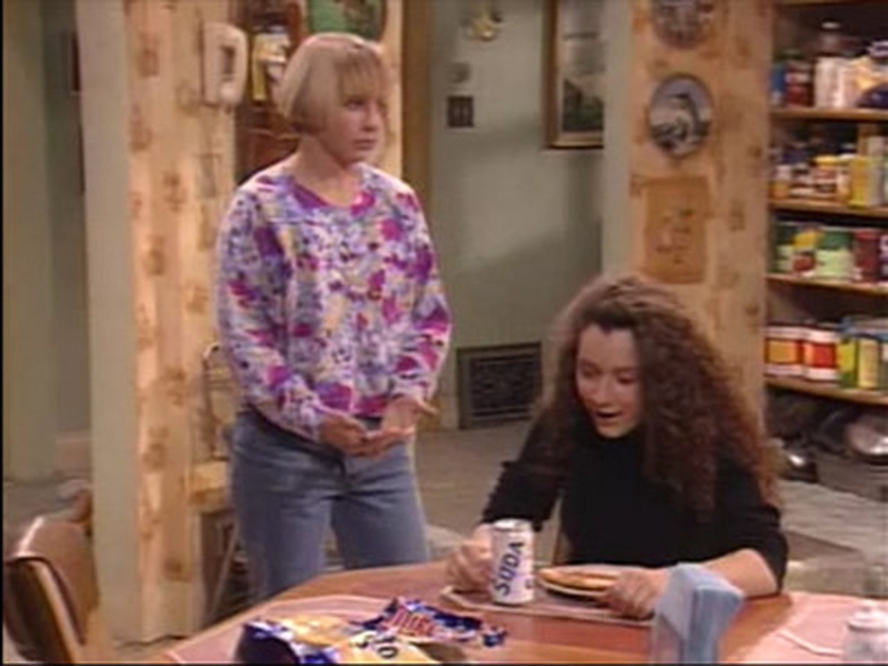 Roseanne - Season 4 Episode 8 : Vegas, Vegas (2)