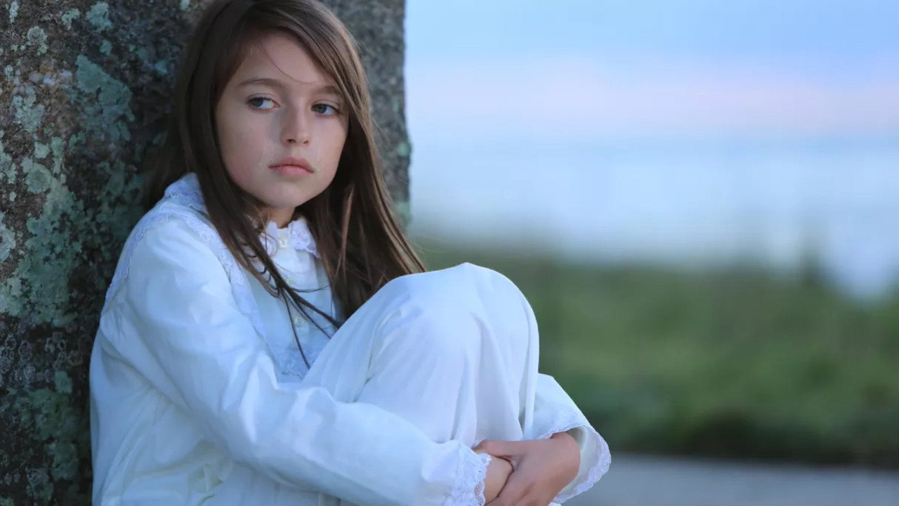 Murder in Batz backdrop