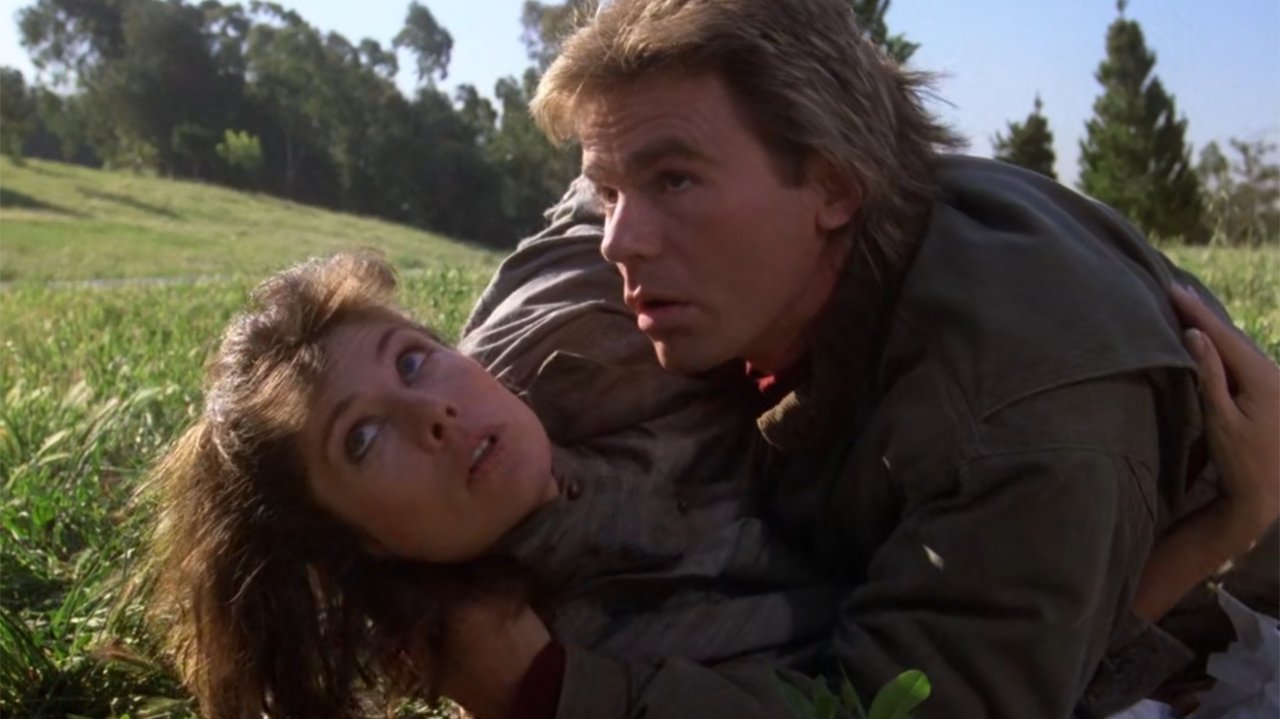 MacGyver - Season 2 Episode 22 : For Love or Money