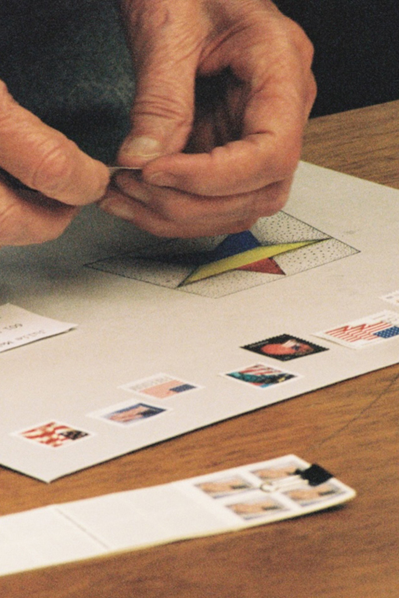 Sidney Felsen Decorates an Envelope filmaffisch