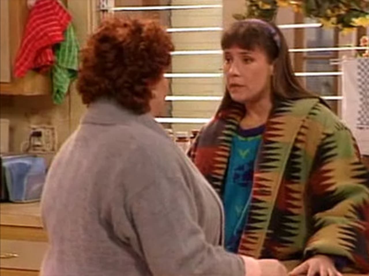 Roseanne - Season 3 Episode 16 : Home-Ec