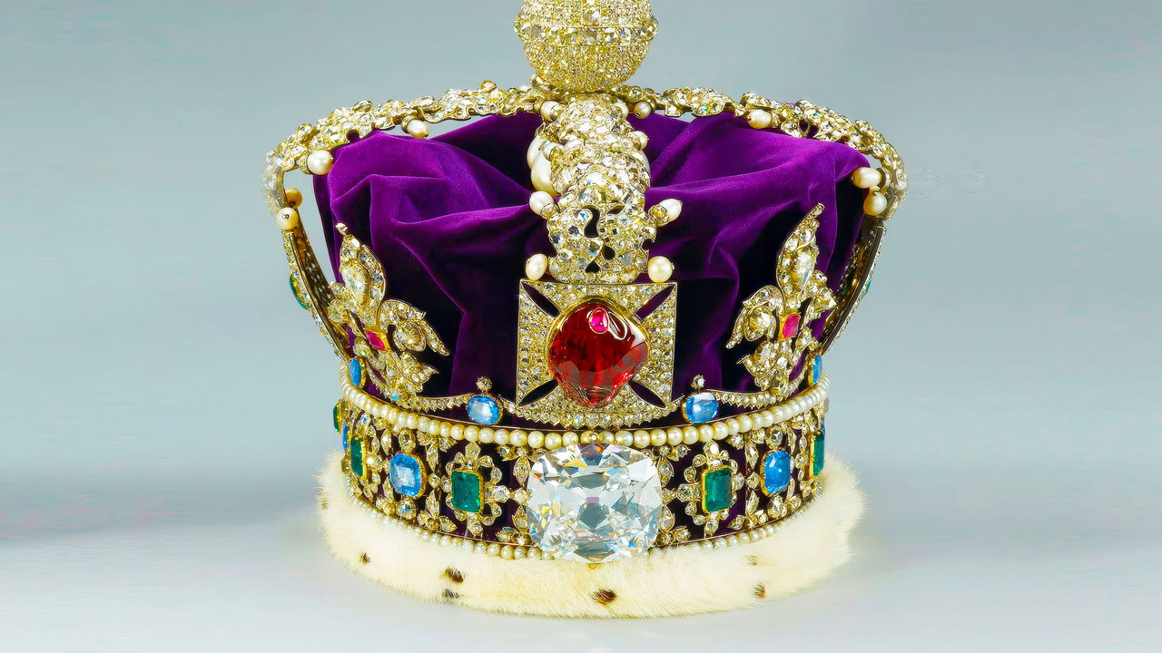 Queen Elizabeth II Reign Supreme : An Unauthorized Story