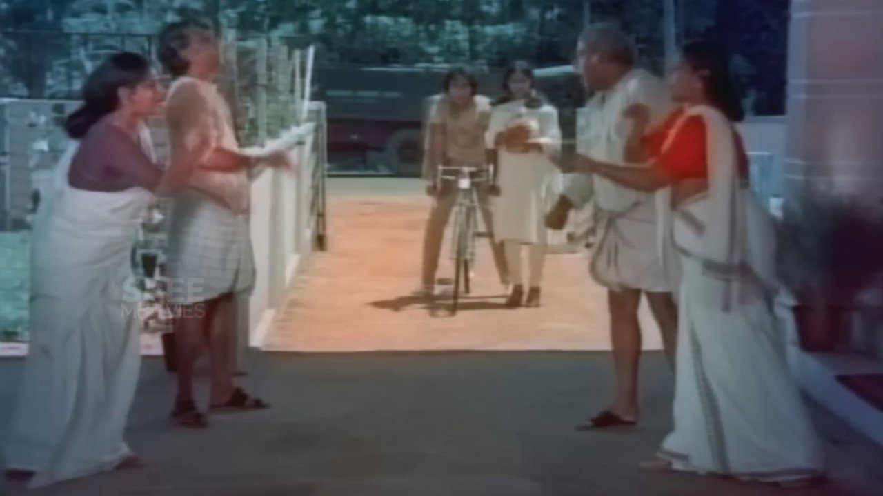 Aduthaduthu still 8