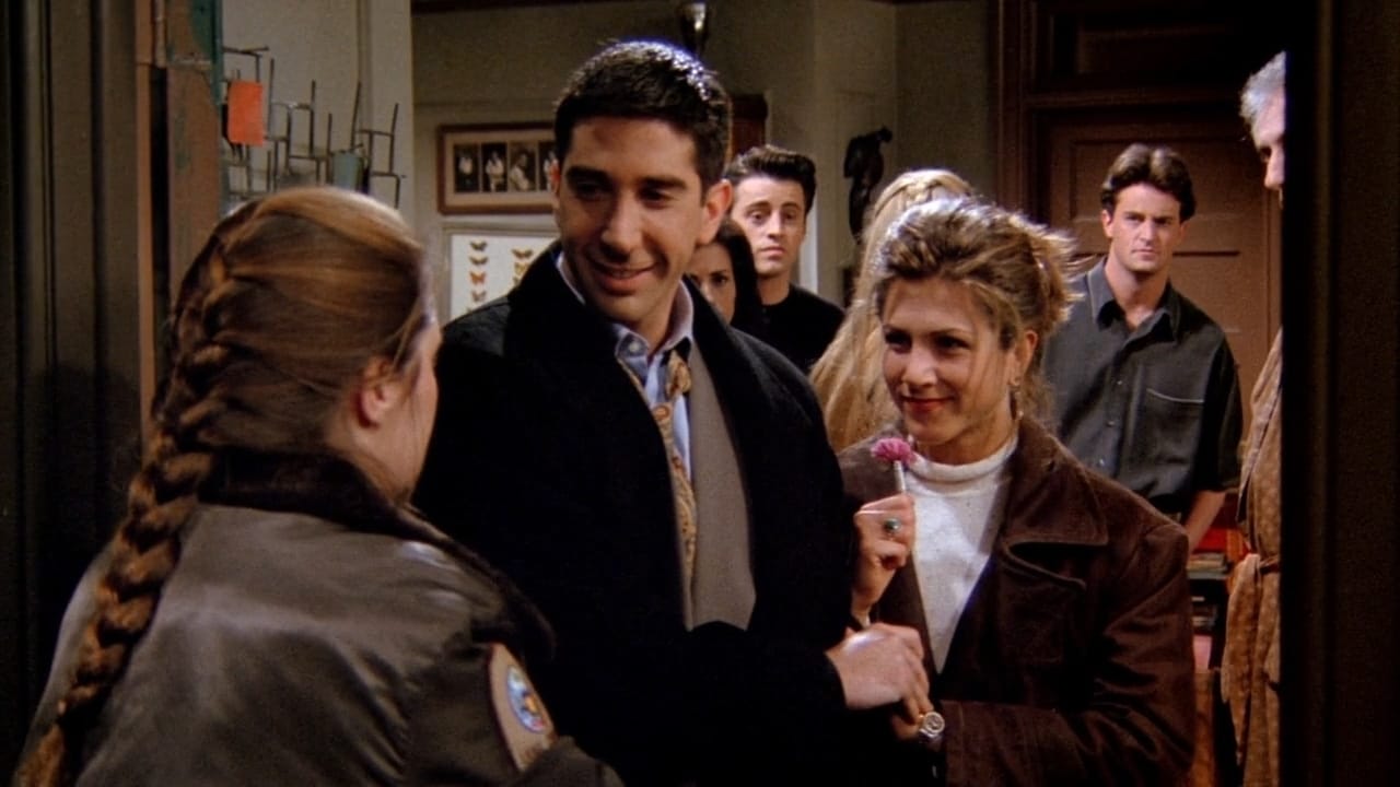 Friends - Season 1 Episode 19 : The One Where the Monkey Gets Away
