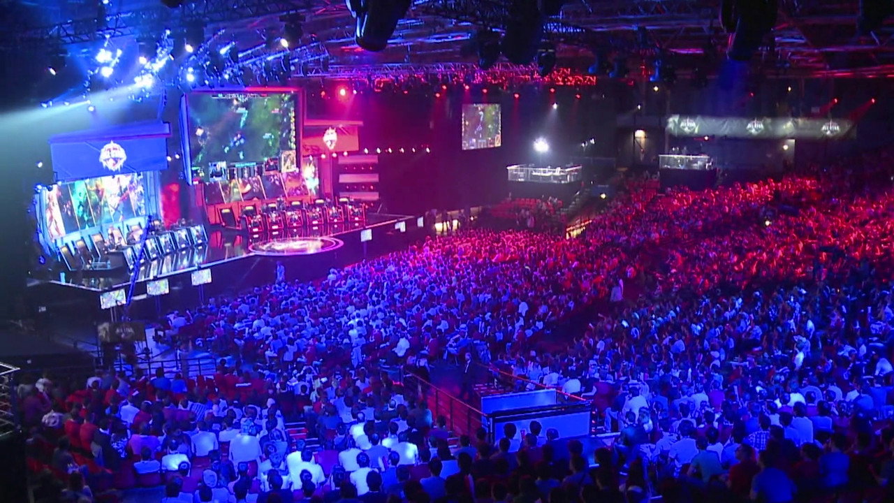 Backdrop for League of Legends: Learning to Lead