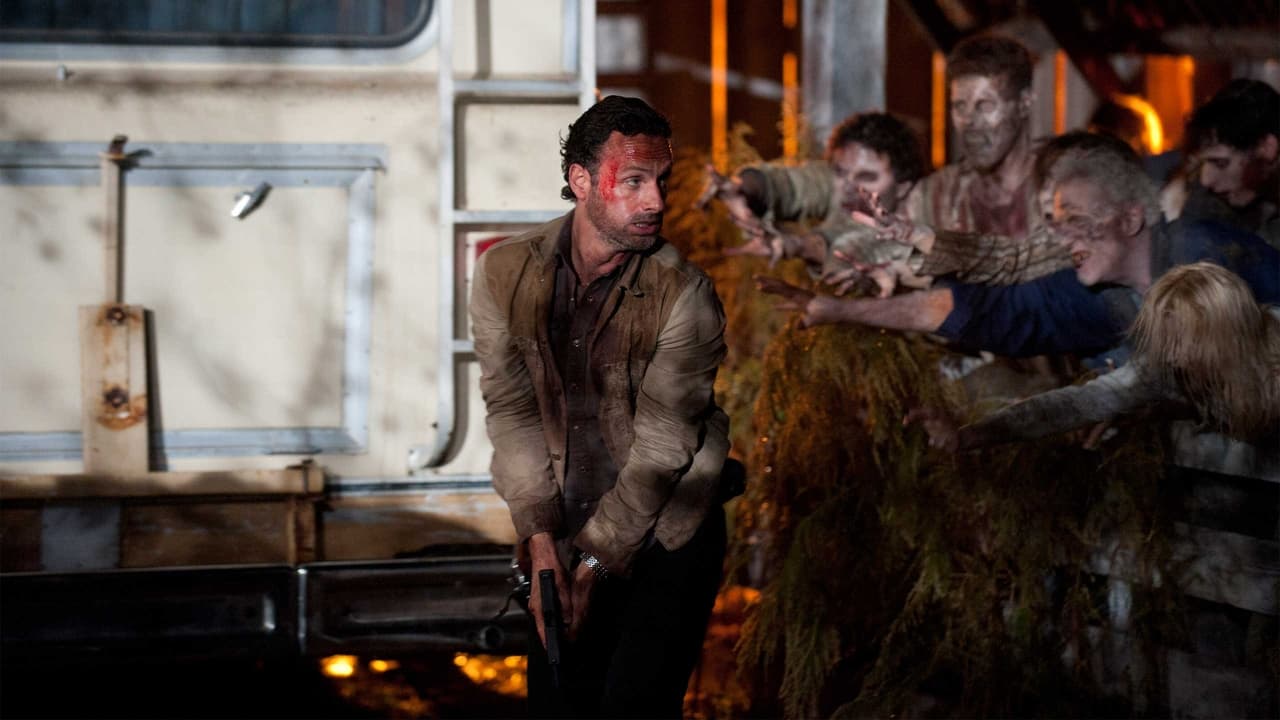 The Walking Dead - Season 2 Episode 13 : Beside the Dying Fire