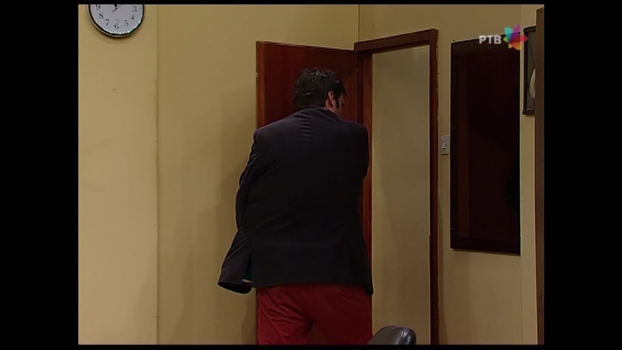 Government Job - Season 7 Episode 55 : 1137 Centrala