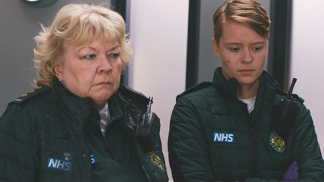 Casualty - Season 37 Episode 10 : Confidence and Paranoia