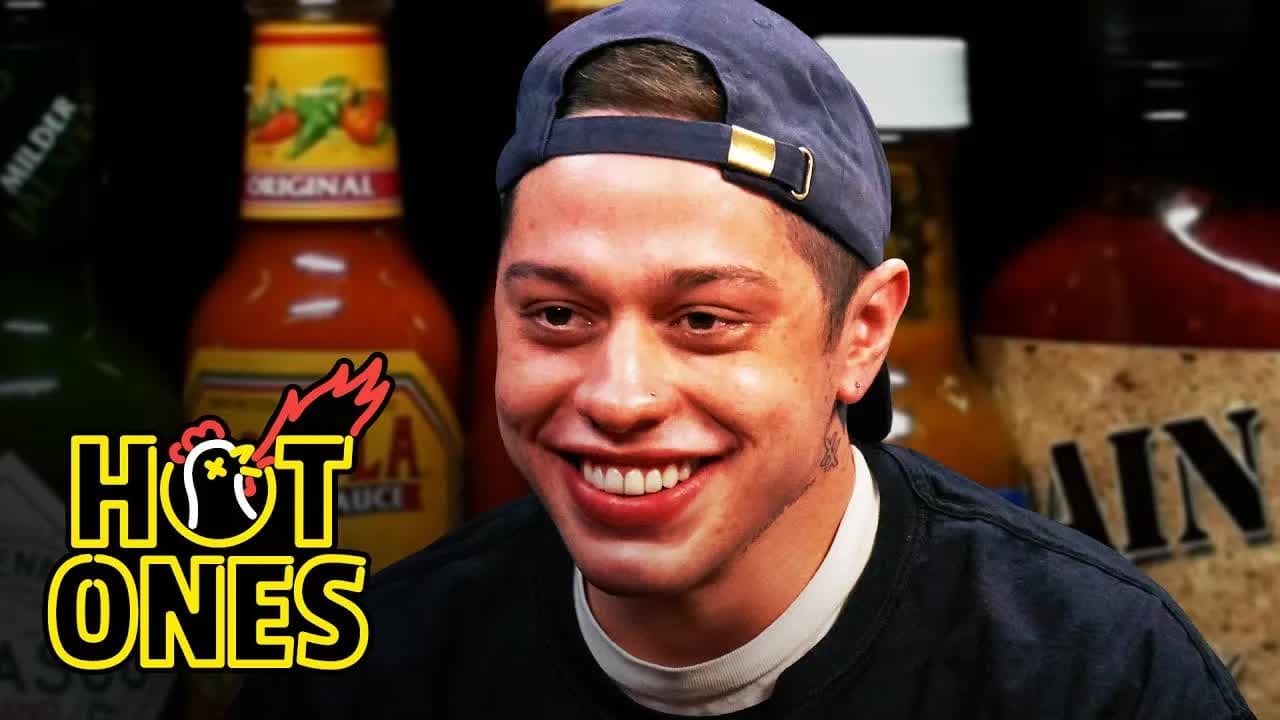 Hot Ones - Season 11 Episode 5 : Pete Davidson Drips with Sweat While Eating Spicy Wings