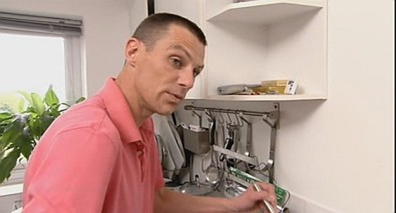 Come Dine with Me - Season 8 Episode 71 : Extra Portions: Wolverhampton, Lee Pritchett