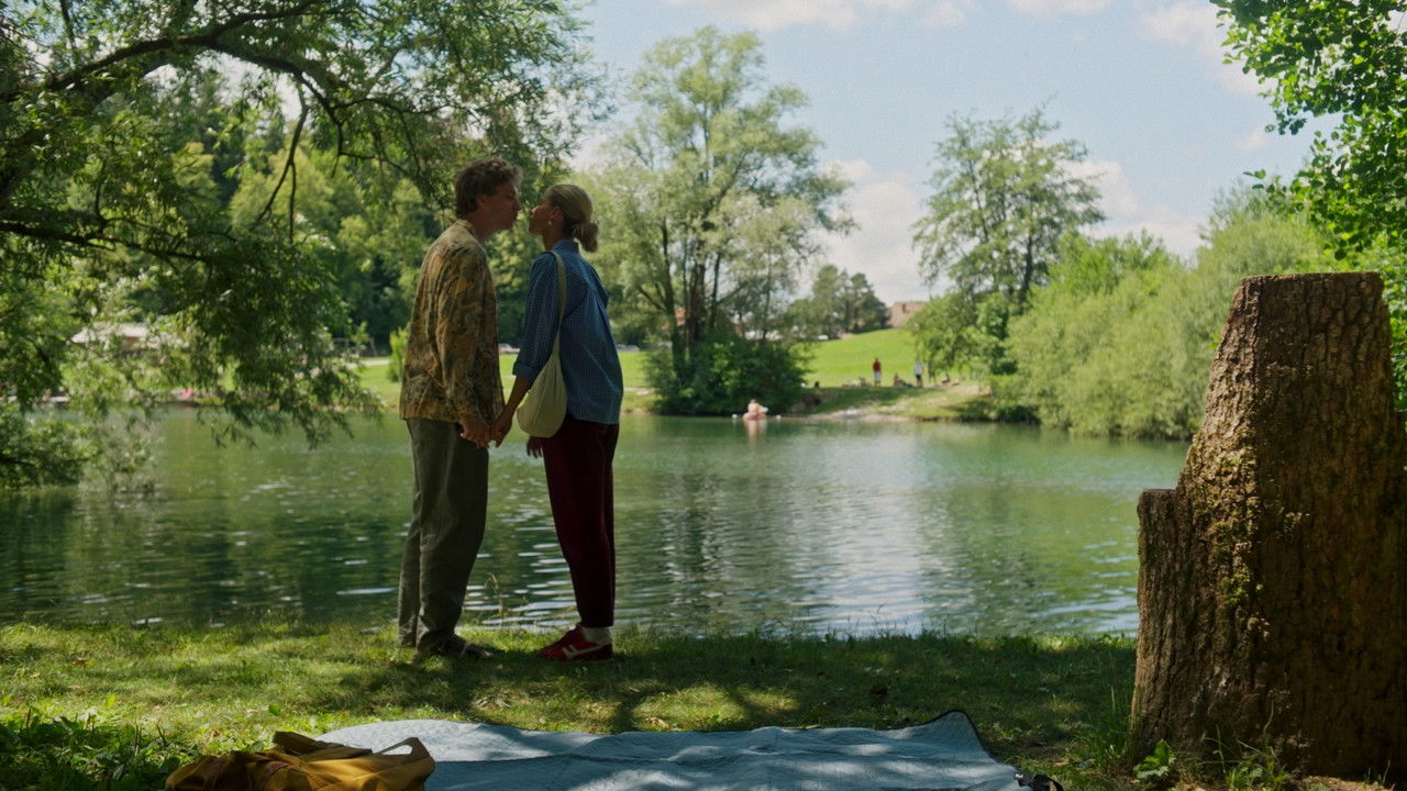 Such Is Life - Season 1 Episode 24 : Love with a View