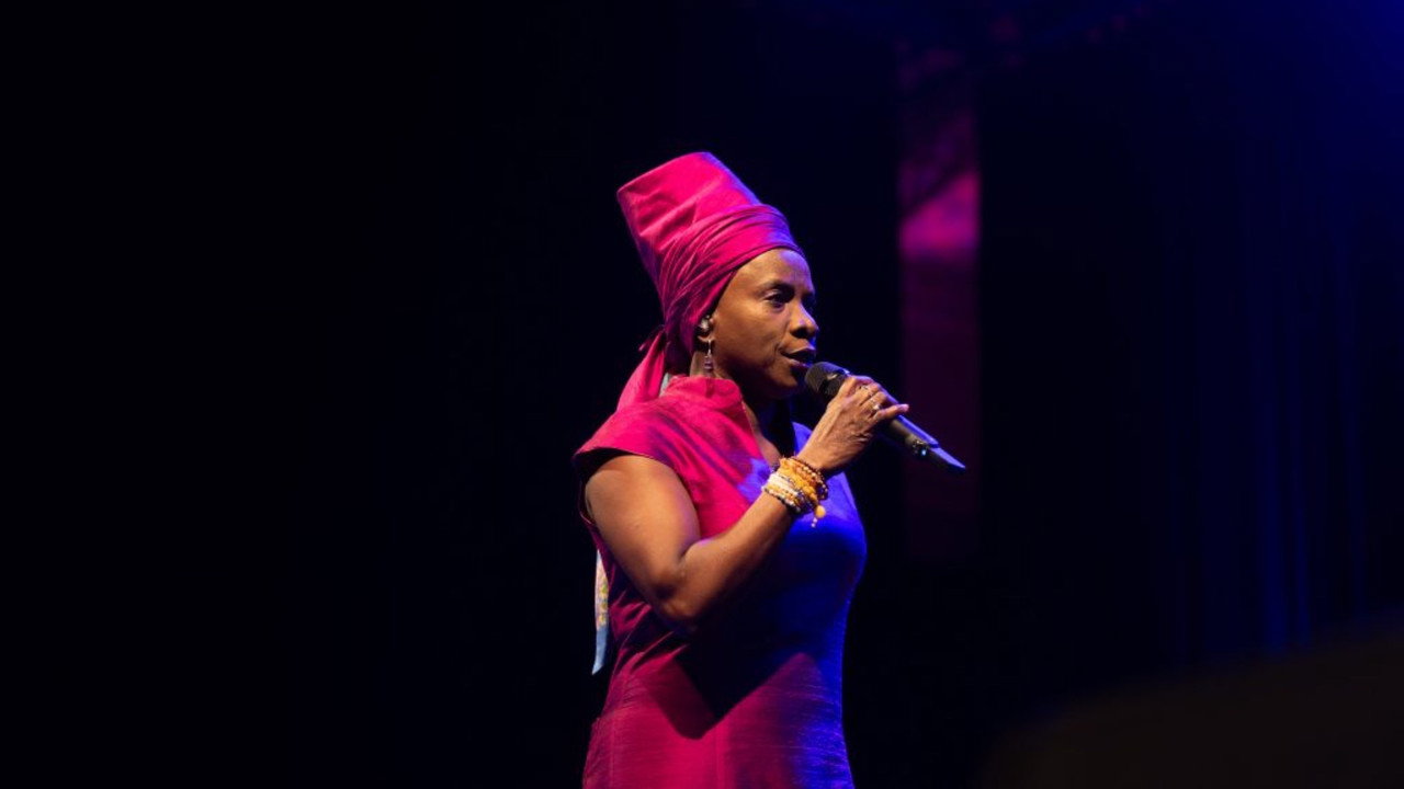 Angélique Kidjo : 40 ans de carrière still 7