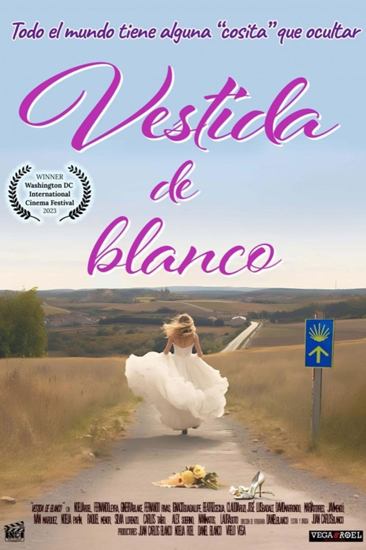 Vestida de blanco Backdrop