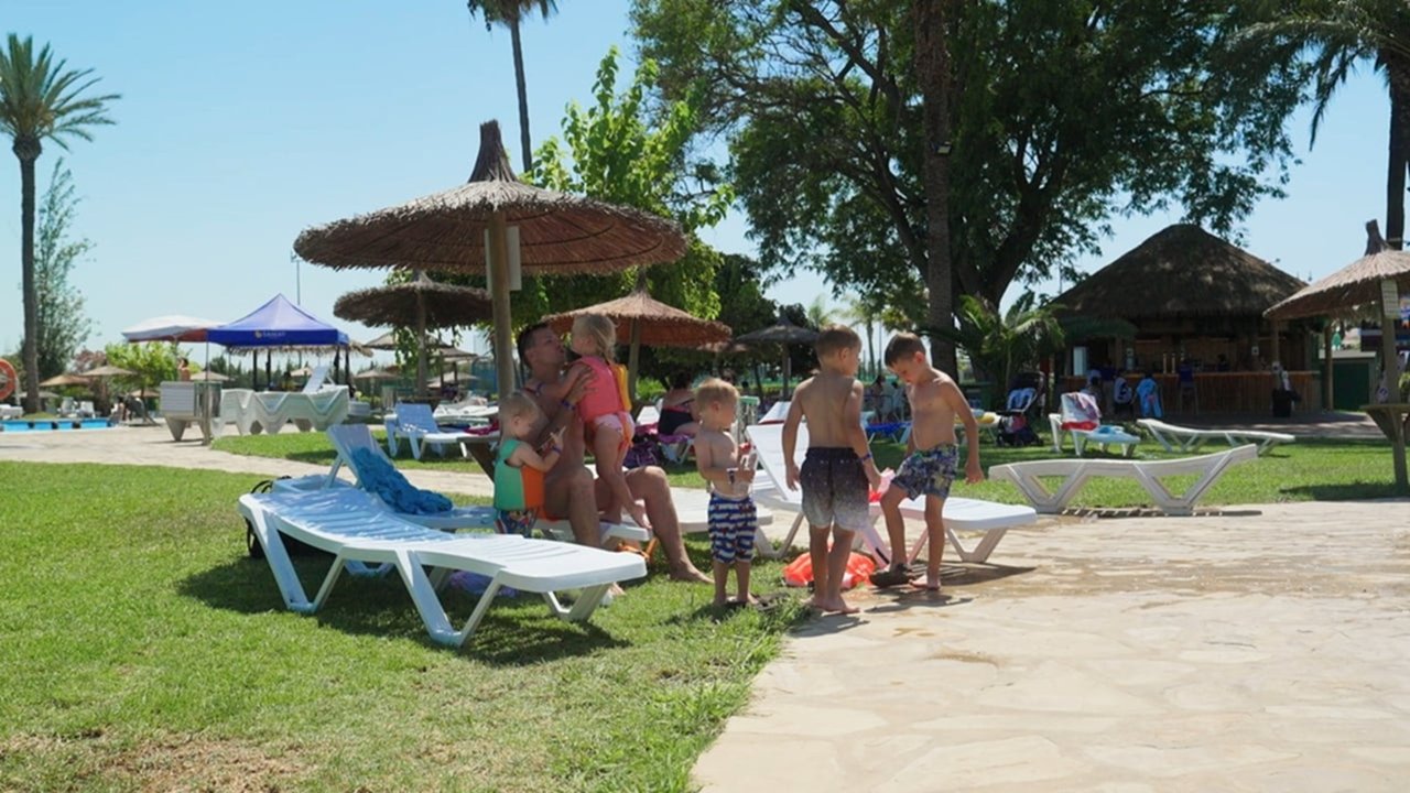 Grote Gezinnen, Grote Vakanties - Season 1 Episode 5 : Episode 5