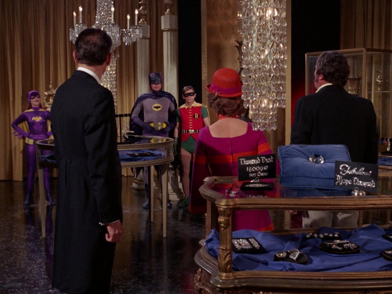 Batman - Season 3 Episode 25 : The Entrancing Dr. Cassandra