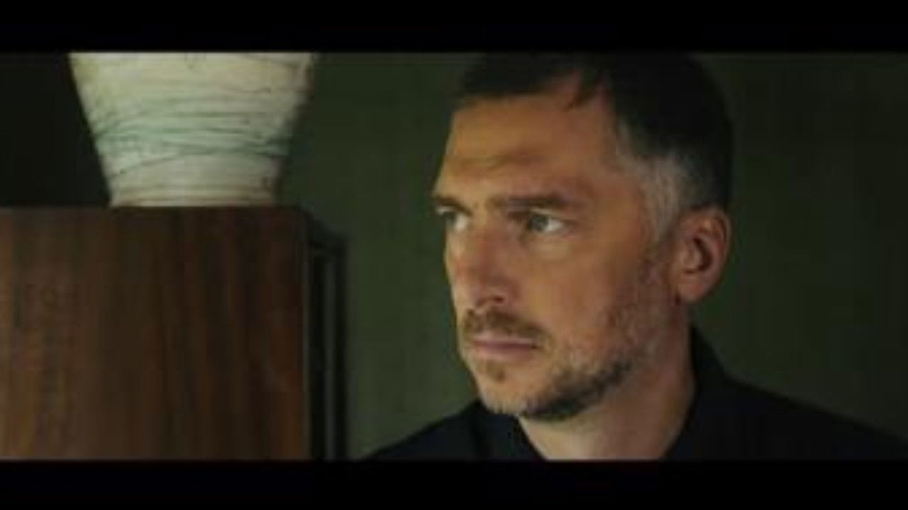 Pavojingi ryšiai - Season 1 Episode 9 : Episode 9