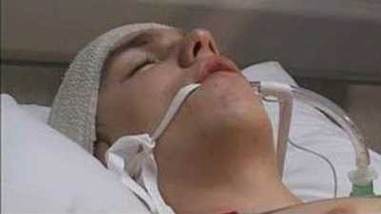 Skins - Season 0 Episode 25 : The Lost Weeks: Sid's Message to Tony