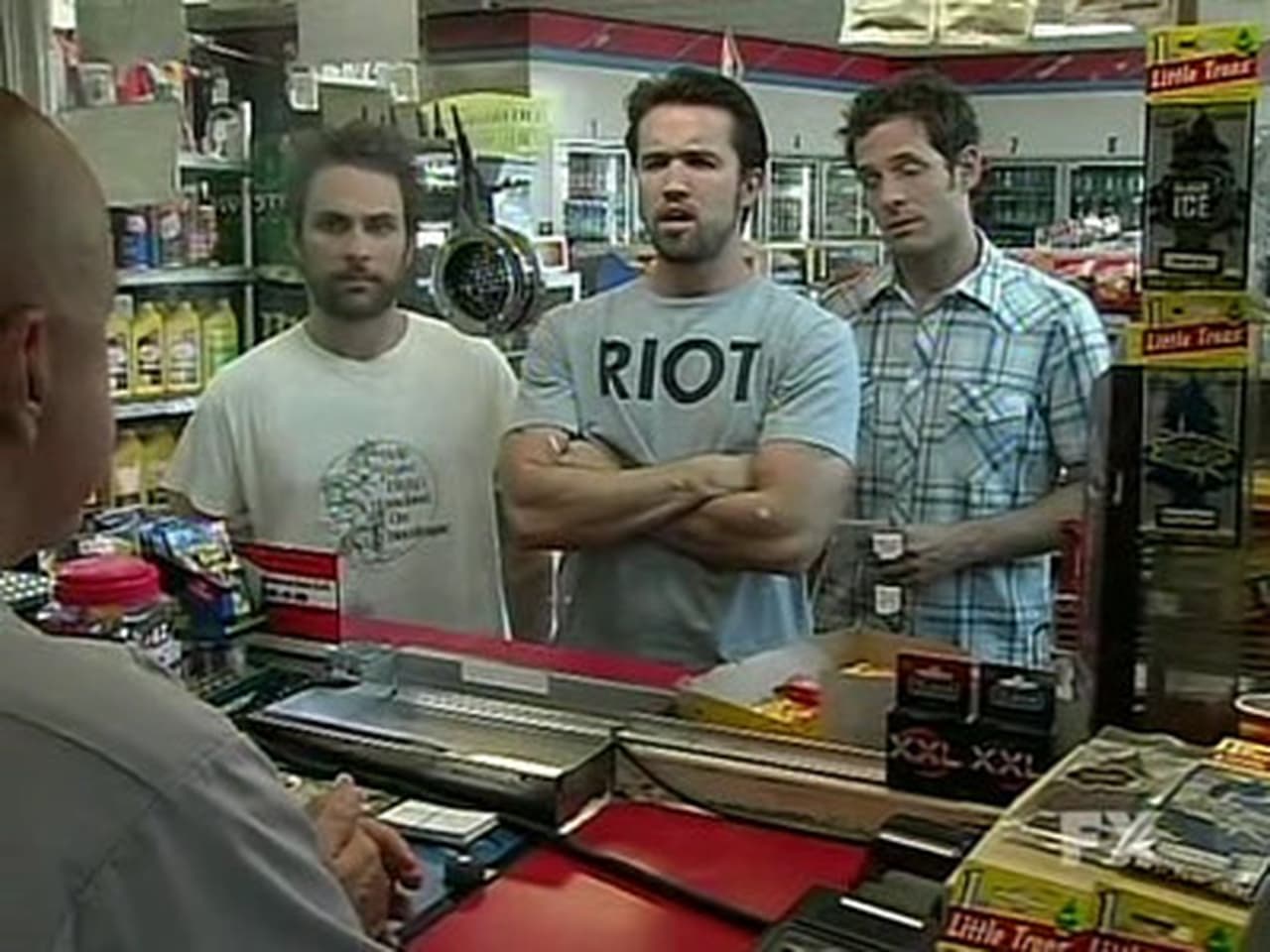It's Always Sunny in Philadelphia - Season 4 Episode 2 : The Gang Solves the Gas Crisis