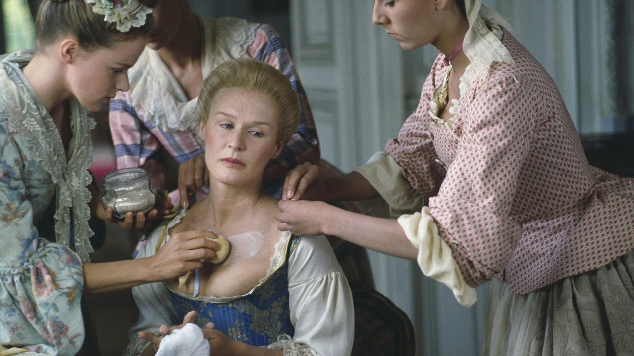 Dangerous Liaisons background 31
