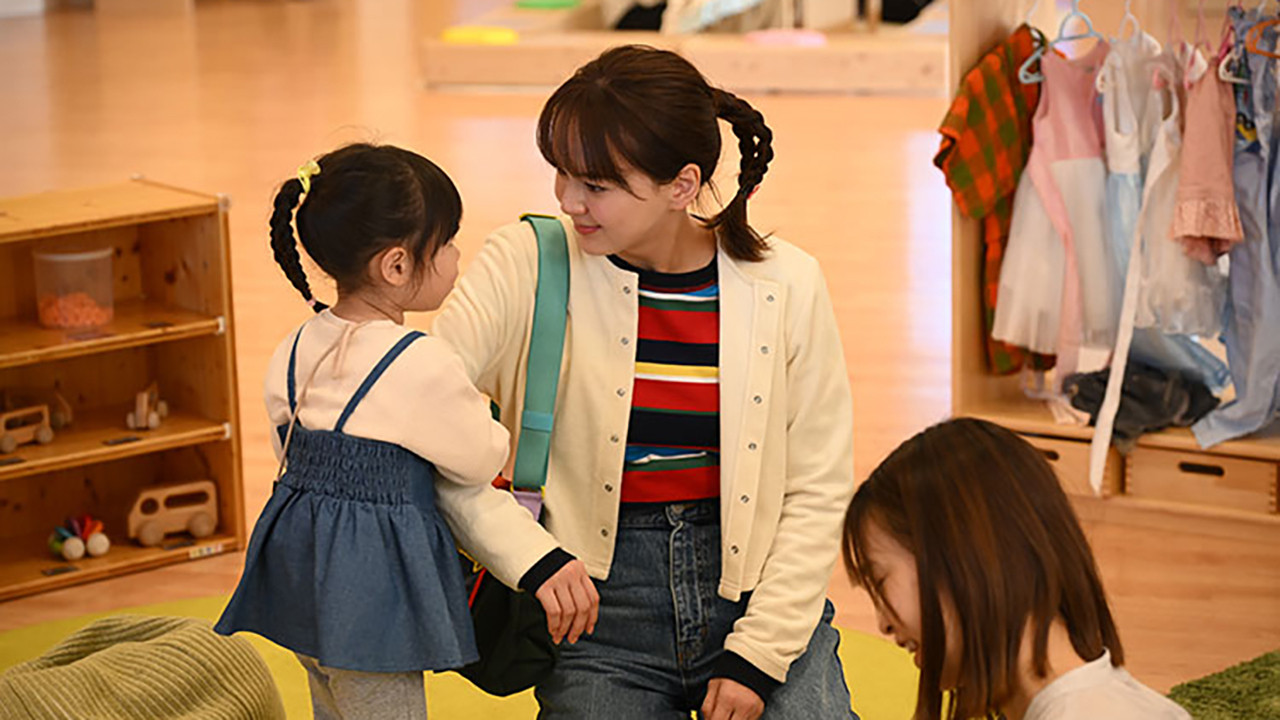 Who Does Housework Anymore? - Season 1 Episode 8 : Episode 8