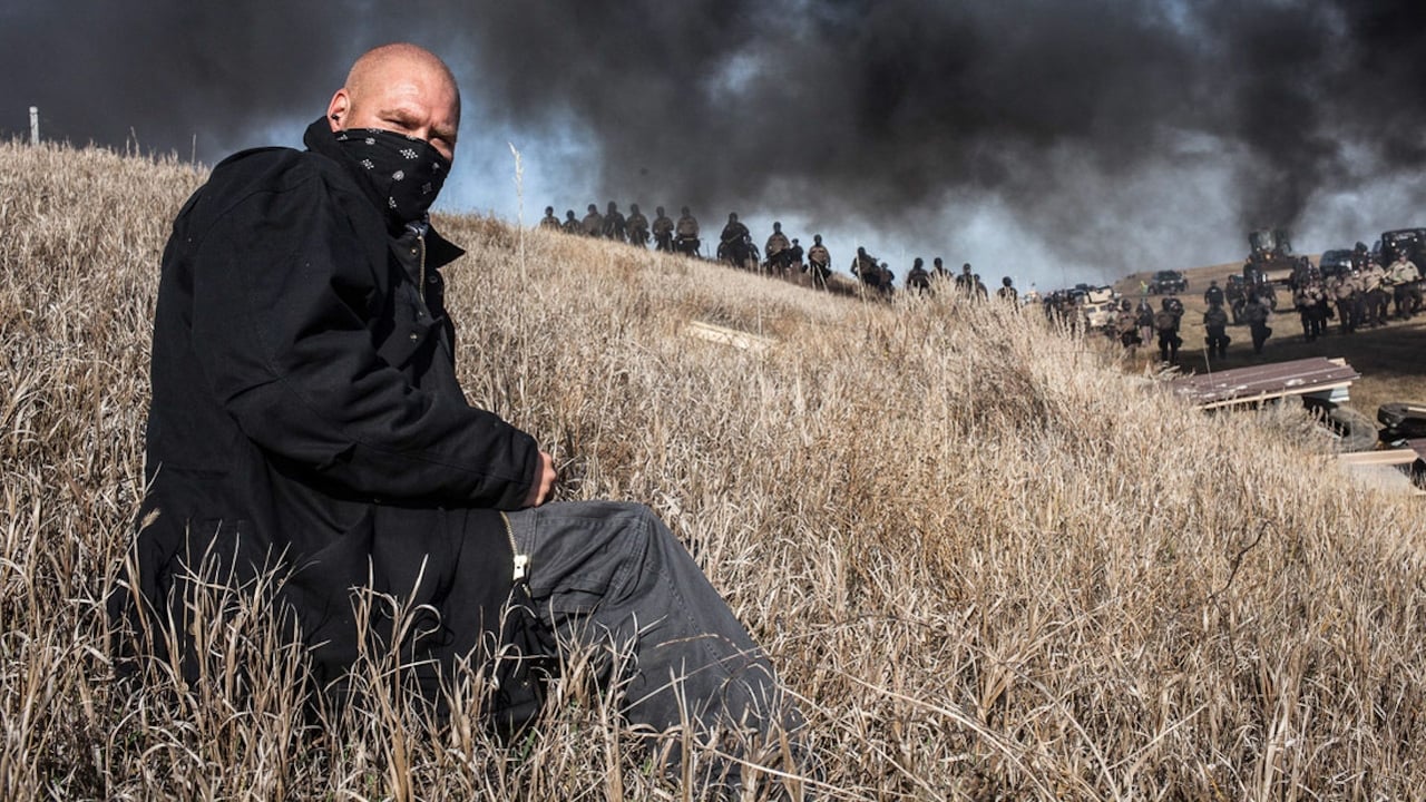 Scen från Akicita: The Battle of Standing Rock