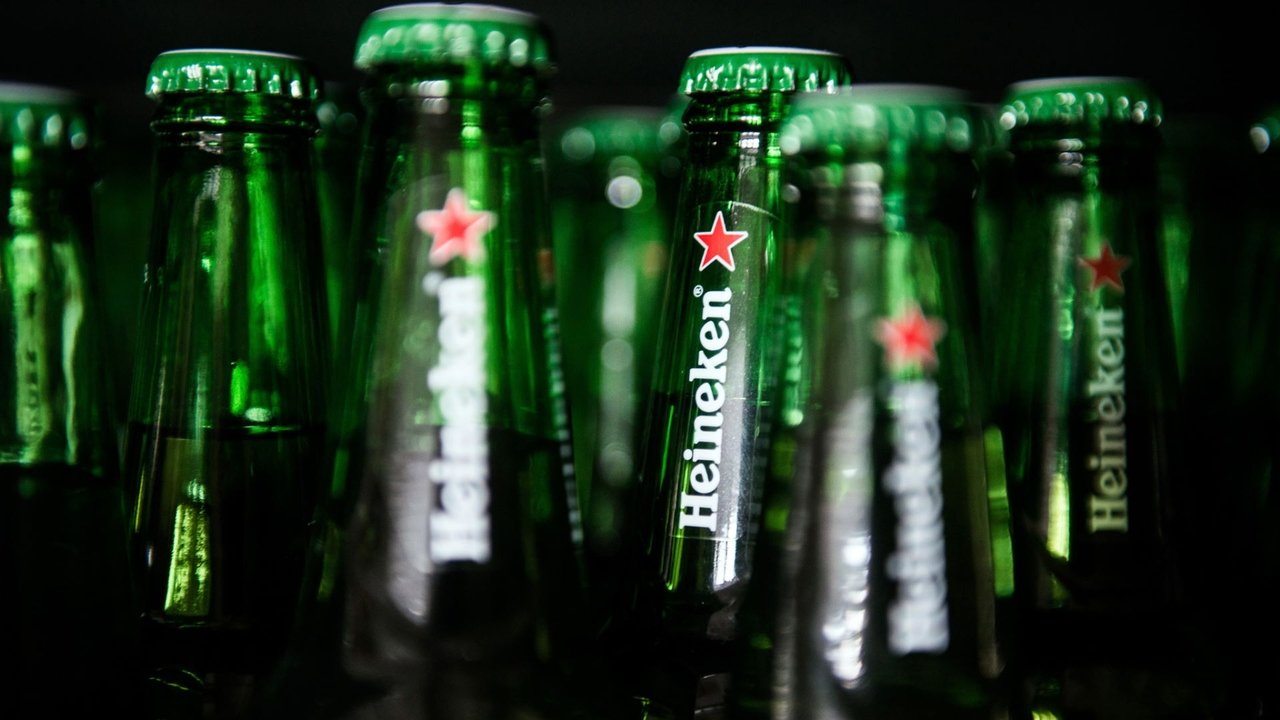 The Magic of Heineken background