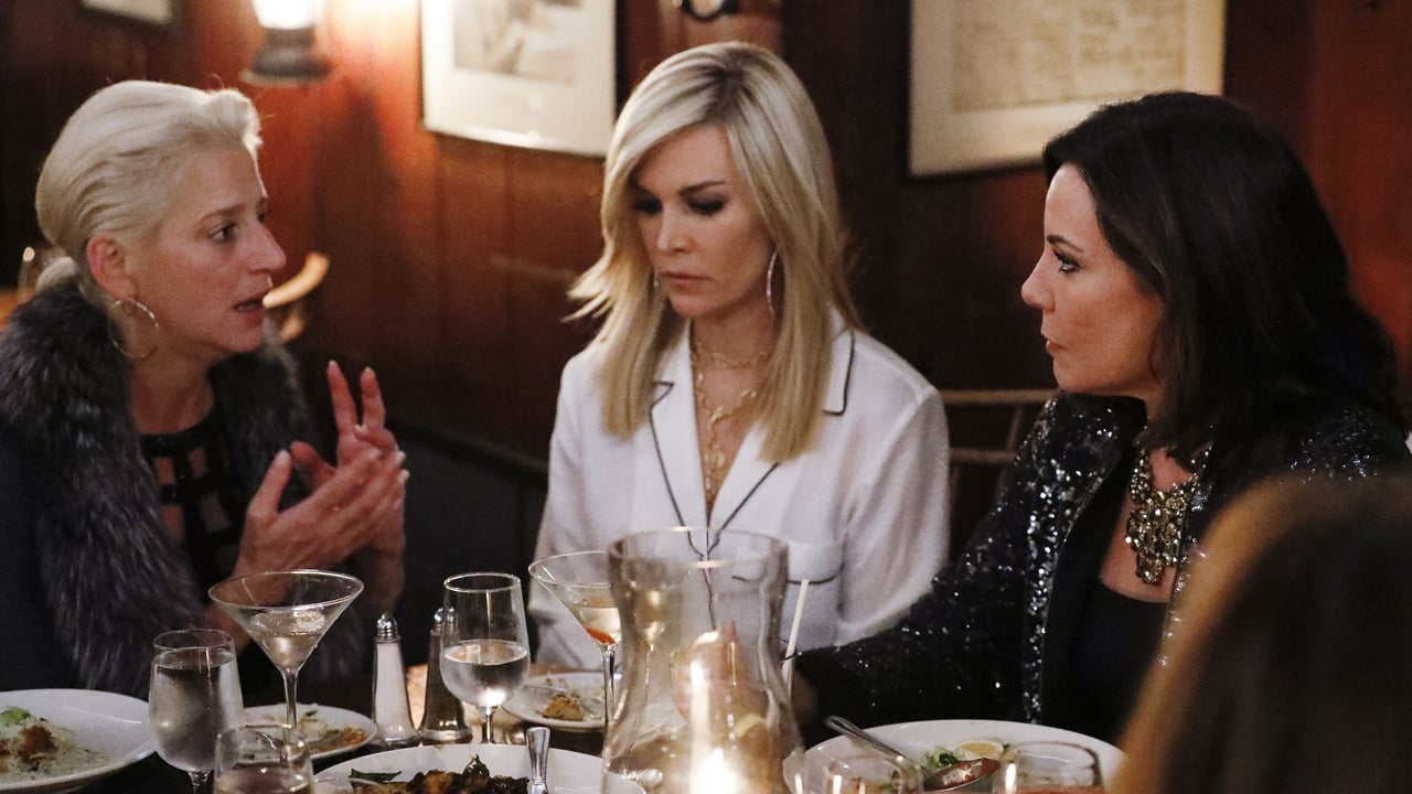 The Real Housewives of New York City - Season 11 Episode 12 : Luann Land