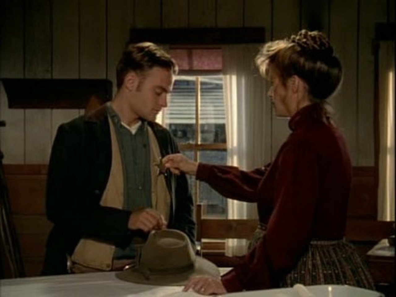 Dr. Quinn, Medicine Woman - Season 4 Episode 14 : Tin Star