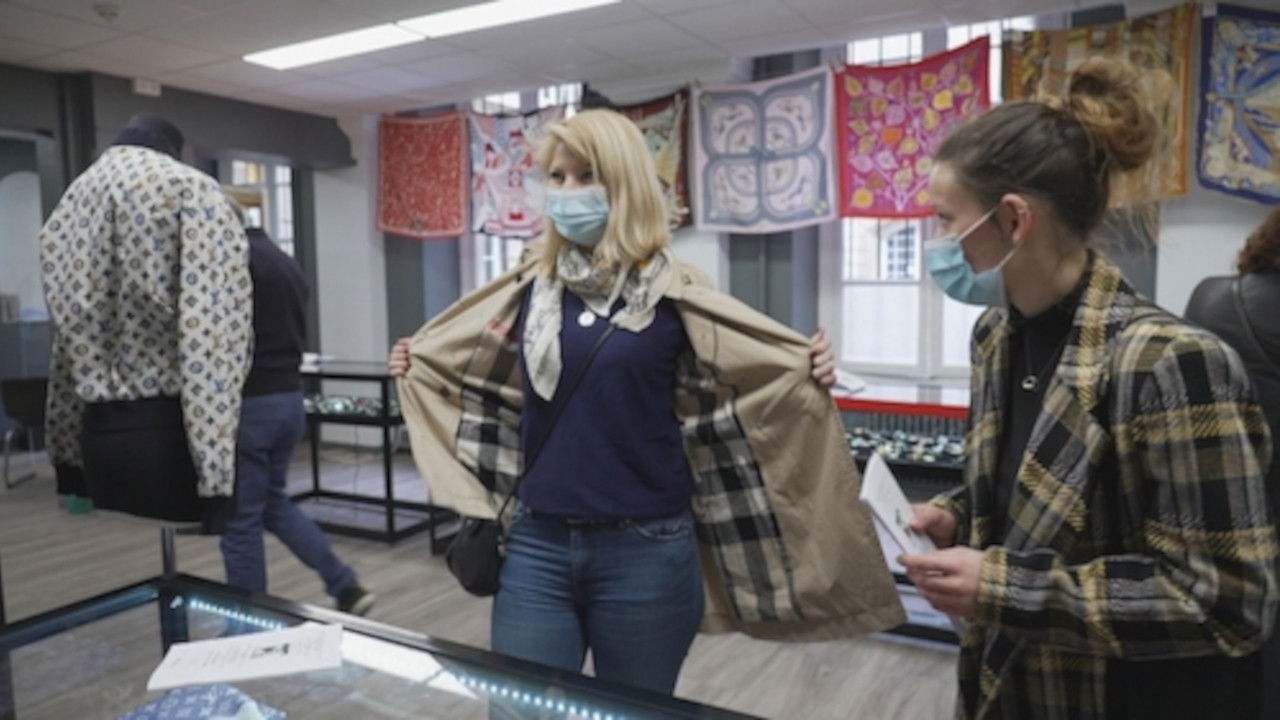 66 minutes — Voitures, électroménager, luxe : les rois des enchères