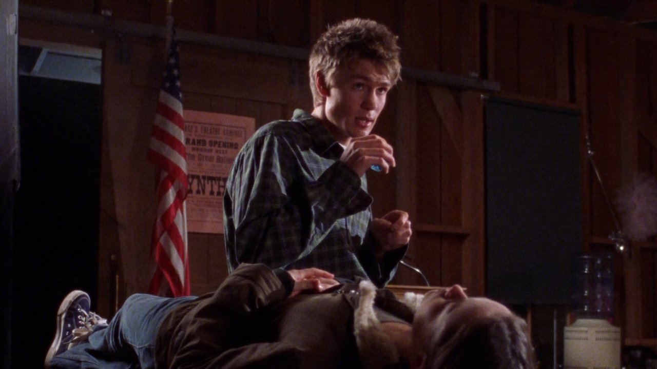 Gilmore Girls - Season 2 Episode 9 : Run Away, Little Boy