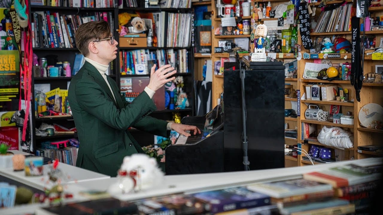 NPR Tiny Desk Concerts - Season 17 Episode 28 : Víkingur Ólafsson