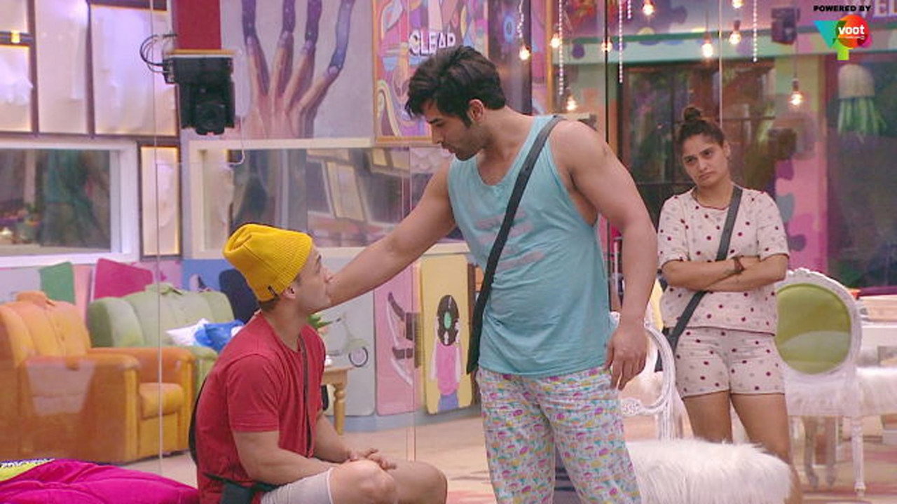 Paras-Asim's Mard-off!