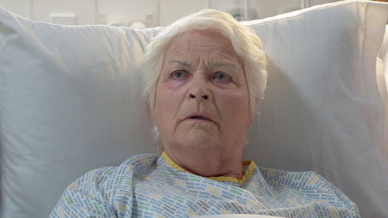 Casualty - Season 31 Episode 1 : Too Old for This Shift