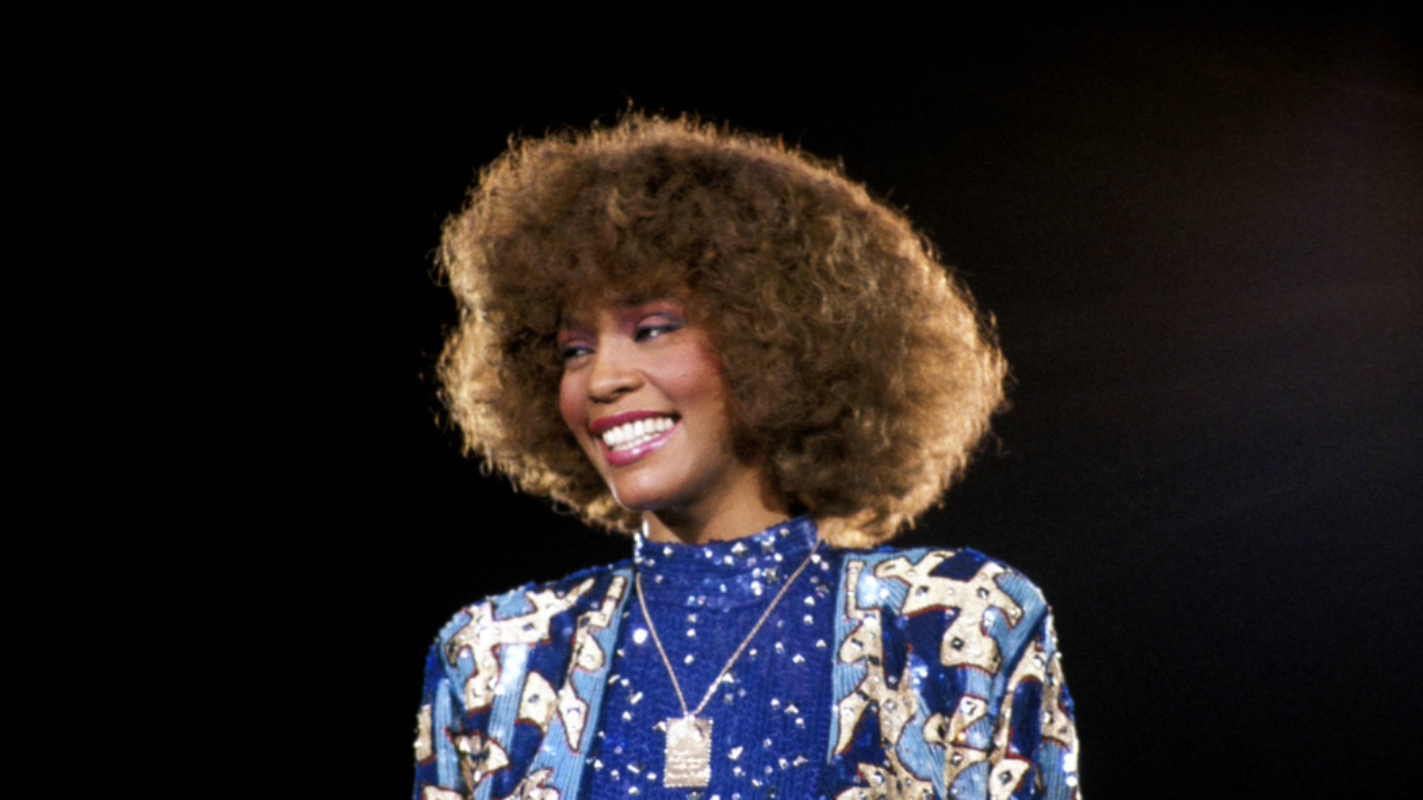 Whitney still 5