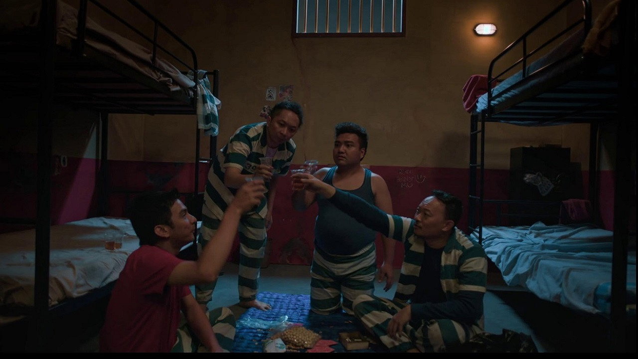 12 Hari still 2