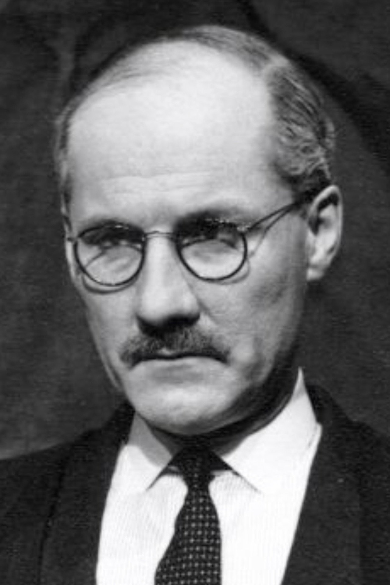 Angus MacKay
