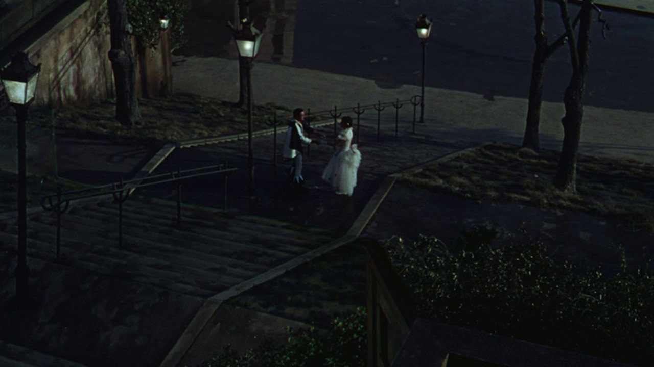 An American in Paris background 24