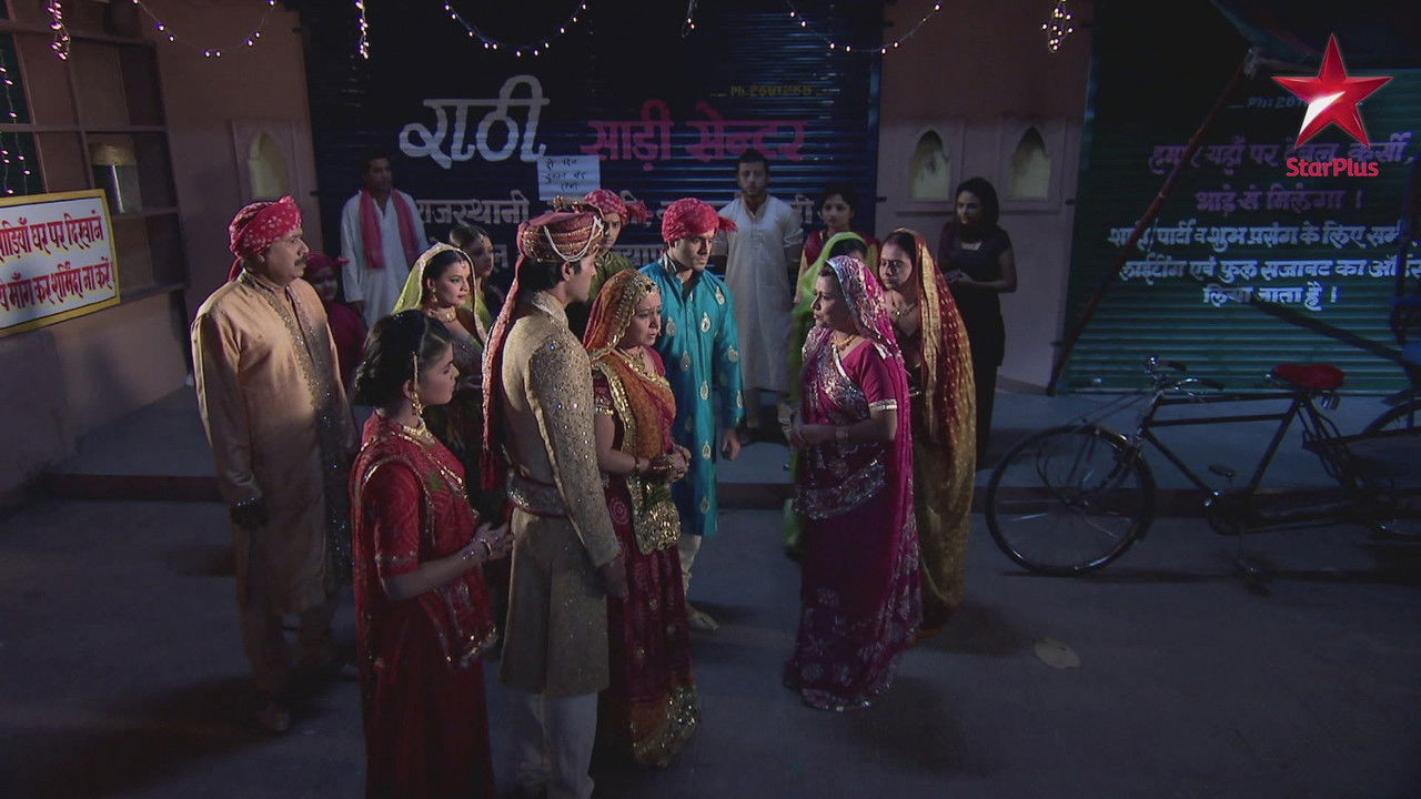 Diya Aur Baati Hum backdrop