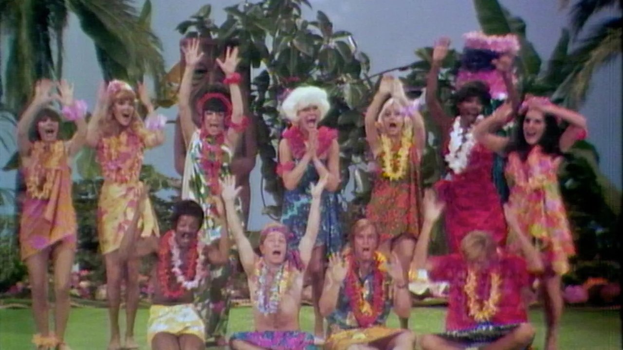 Rowan & Martin's Laugh-In - Season 3 Episode 9 : Guest Starring Carol Channing