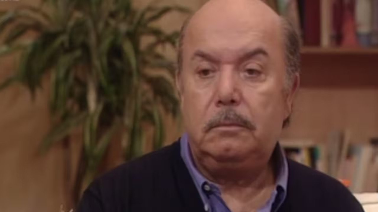 A doctor in the family - Season 3 Episode 7 : Secrets and unforeseen events / The precious