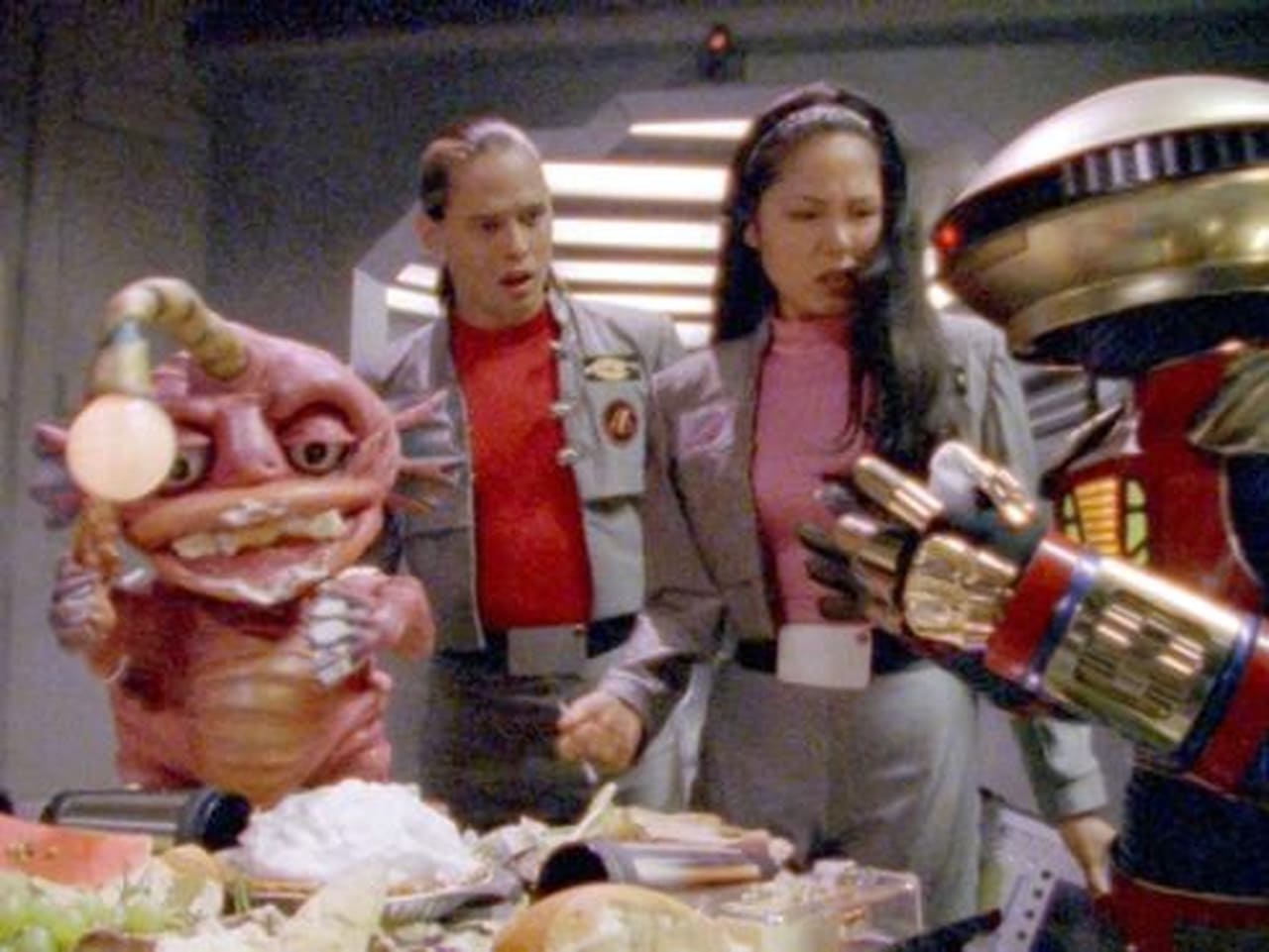 Power Rangers - Season 6 Episode 37 : Andros and the Stowaway