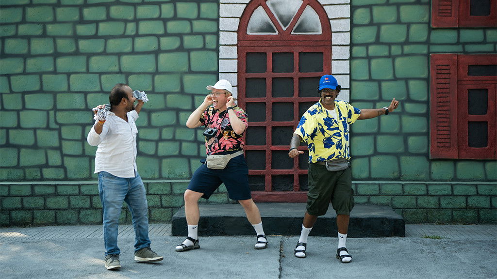 Rob & Romesh Vs - Season 8 Episode 1 : Bollywood