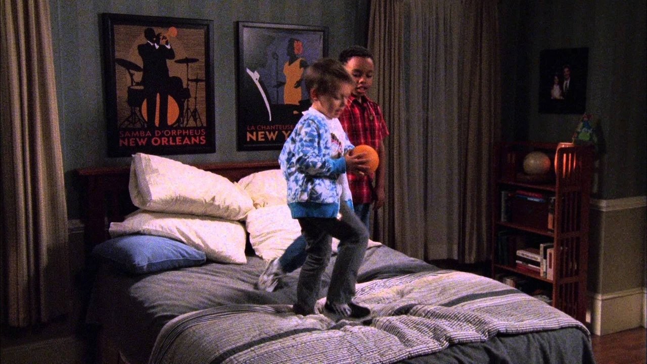 One Tree Hill - Season 6 Episode 14 : A Hand to Take Hold of the Scene