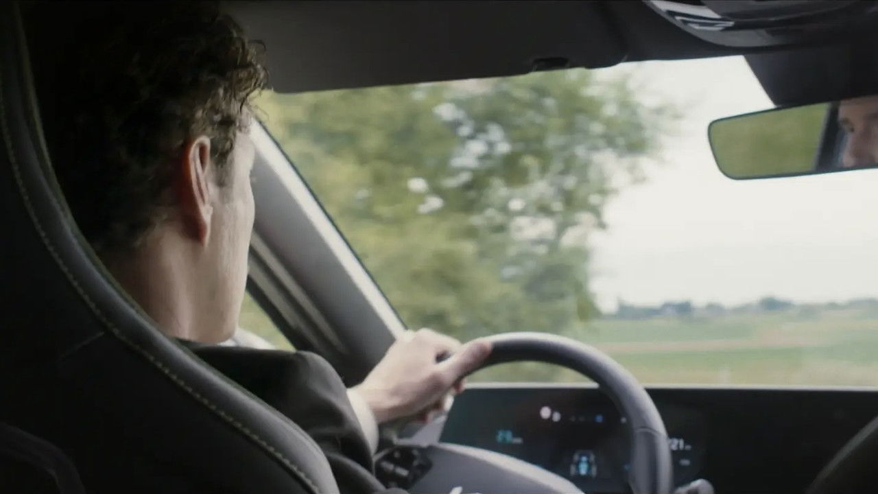 Abus de pouvoir backdrop