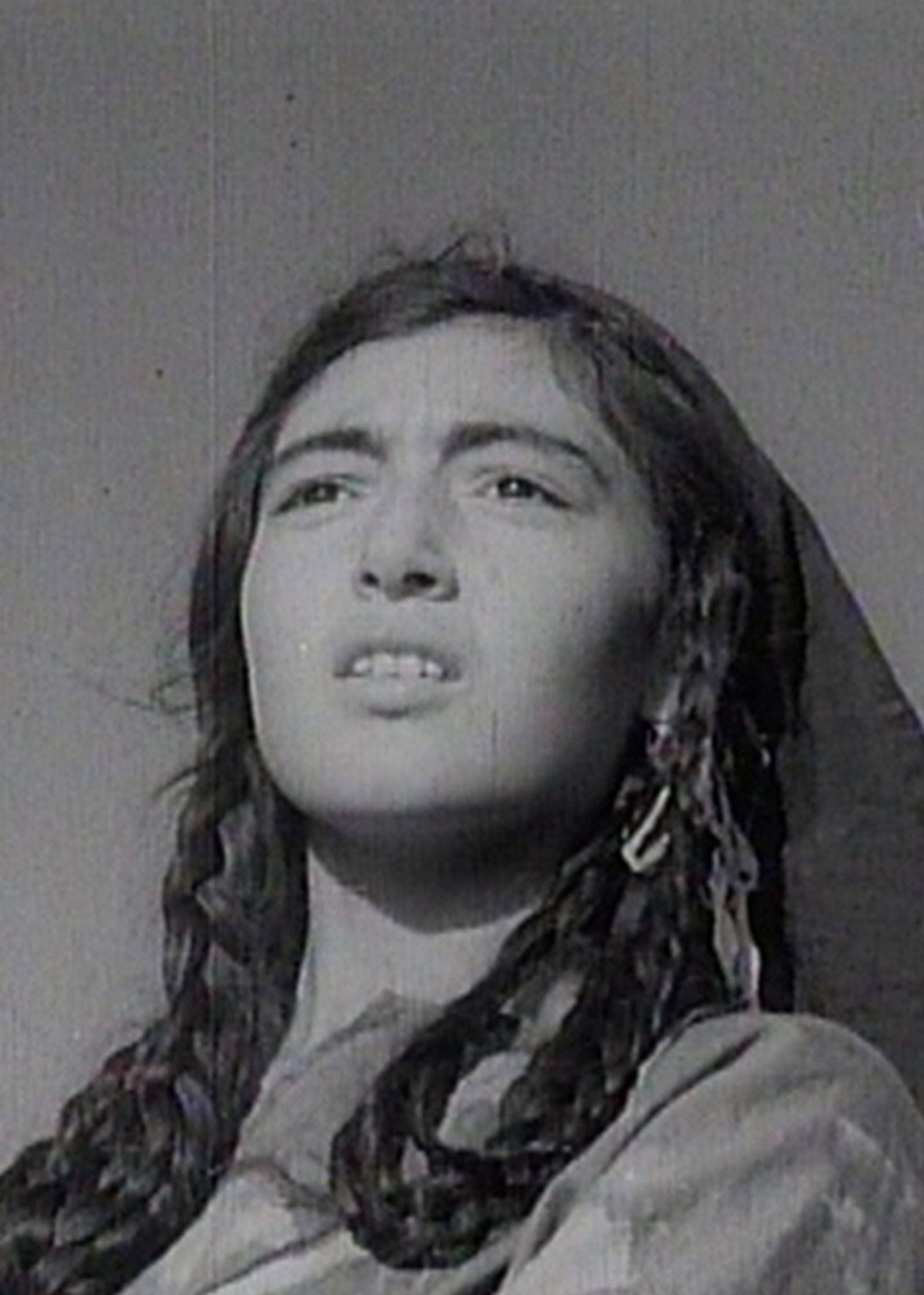 מעל החורבות filmaffisch