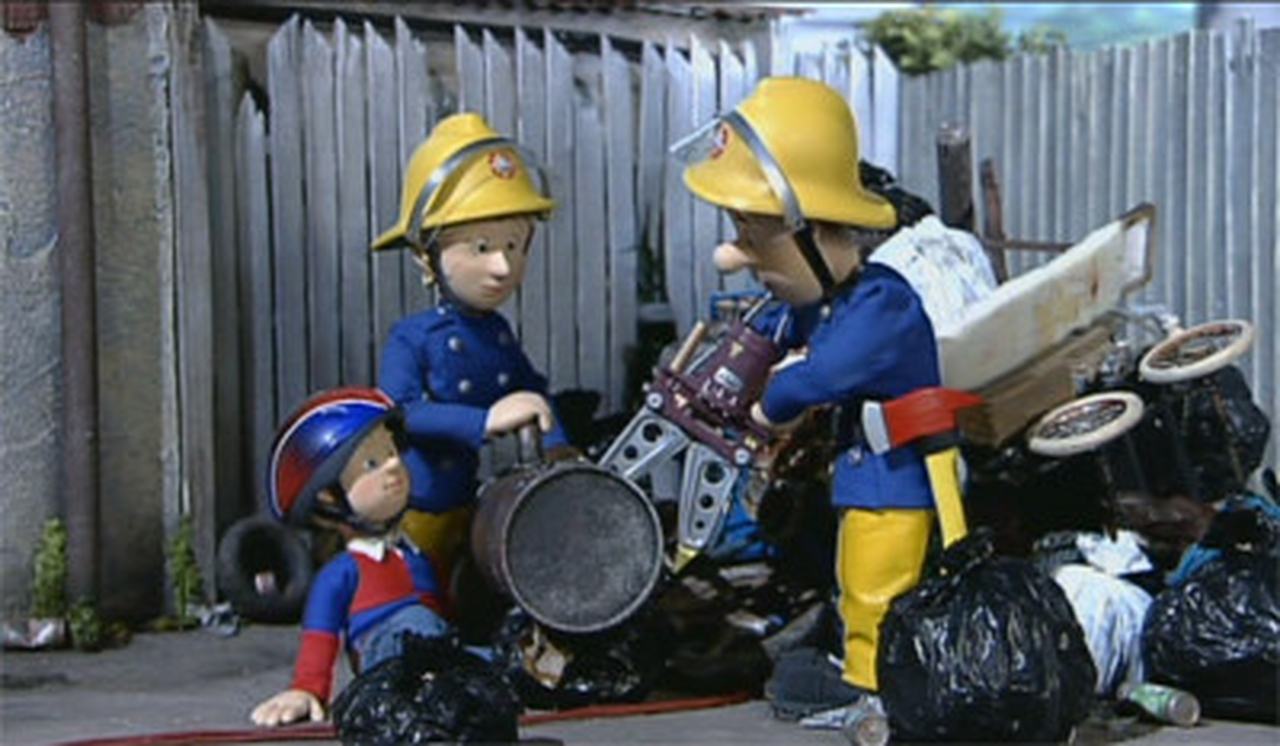 Fireman Sam - Season 5 Episode 8 : Carnival of Junk