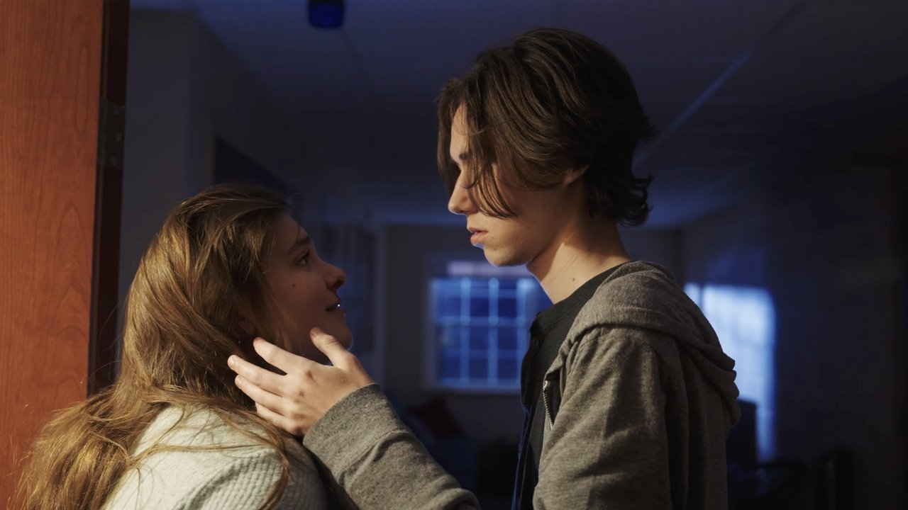 Blood Ties Movie 9xflix Screenshot 1