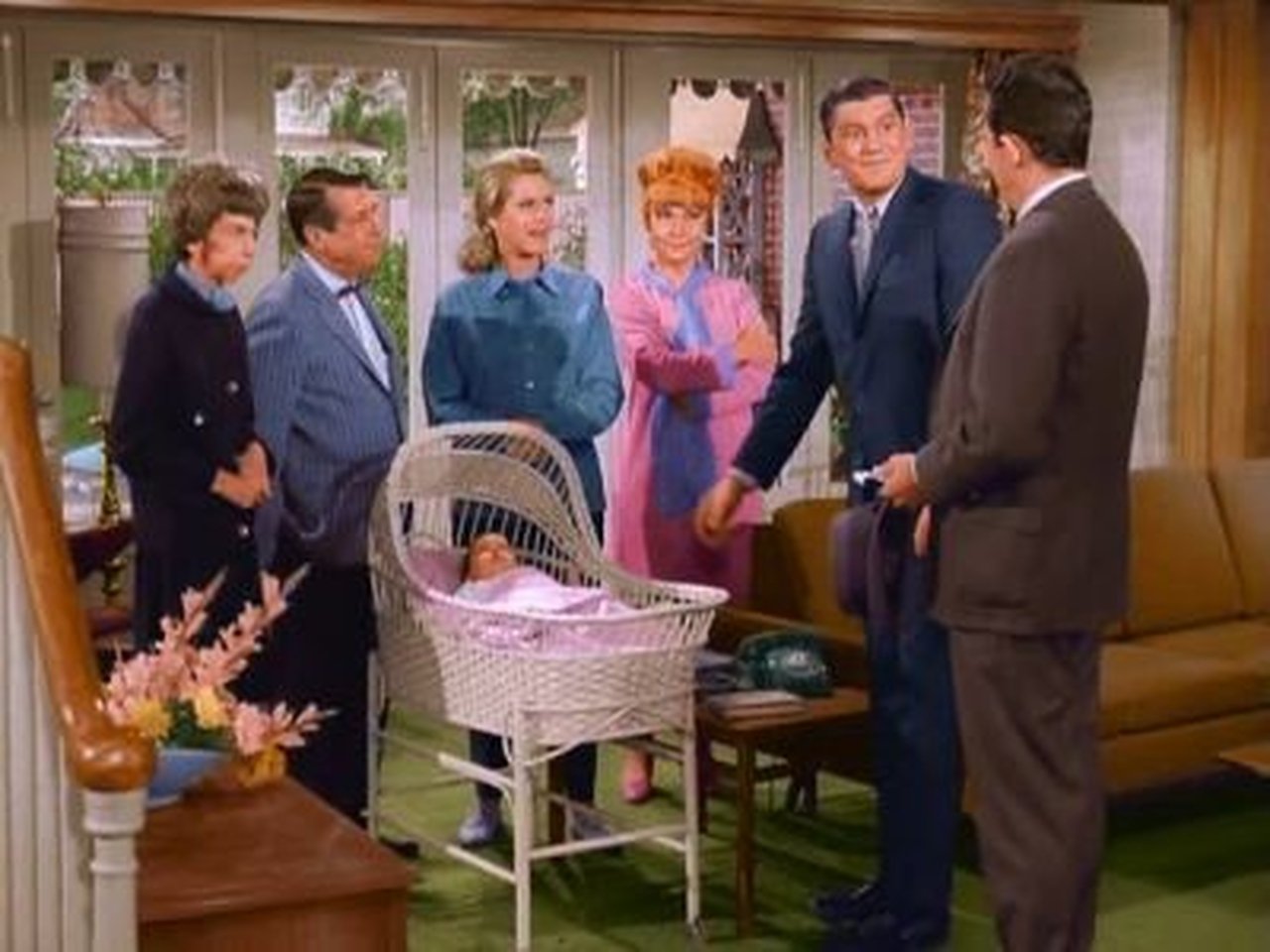 Bewitched - Season 2 Episode 26 : Baby's First Paragraph