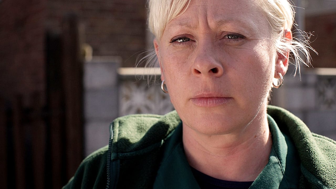 Casualty - Season 23 Episode 9 : The Line of Fire